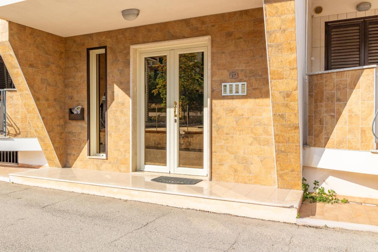 Virna Casa Vacanze เวียสเต ภายนอก รูปภาพ